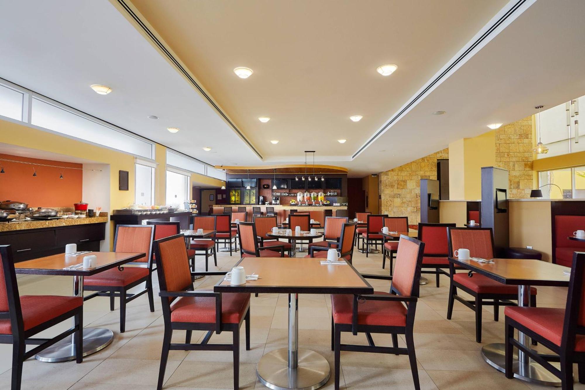 Courtyard By Marriott Leon At The Poliforum Exteriér fotografie